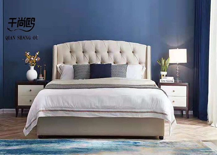 Customized Linen Upholstered Bed , Luxury Fabric Beds 183*203cm with headboard