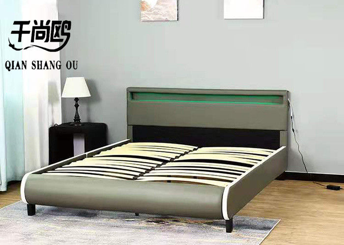 Bedroom / Hotel LED Upholstered Bed 137*203cm With A 24 Key Remote Control