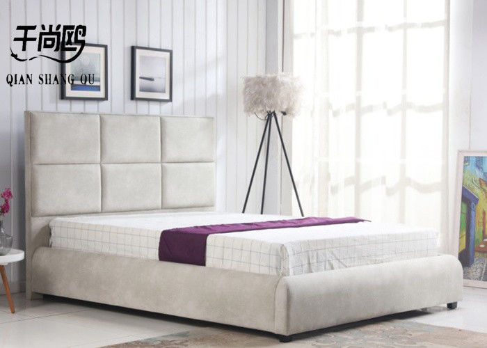 Upholstered Metal And Wood Bed Frame , Queen Ottoman Storage Bed With Gas Lift